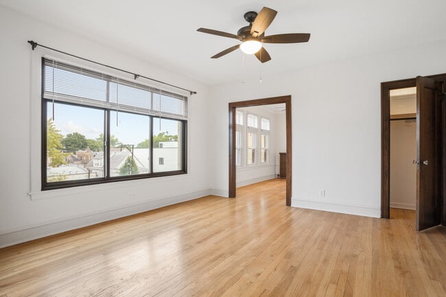 Building Photo - 2342 N Spaulding Ave