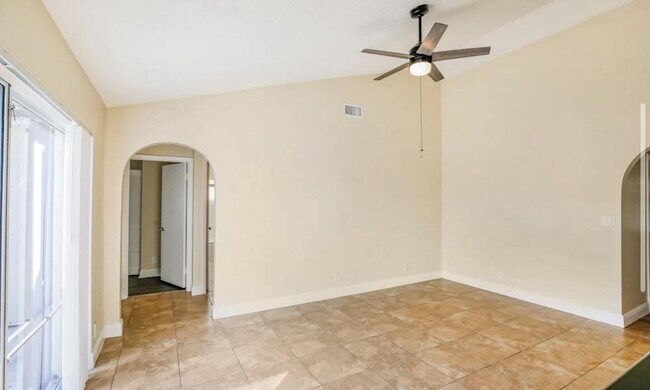 Foto del edificio - 4047 N 87th St