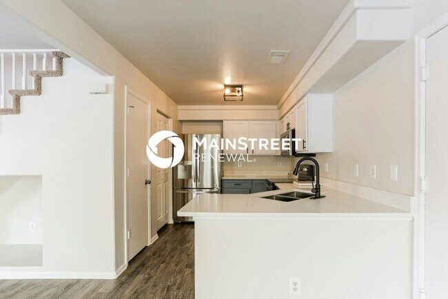 Foto del edificio - 3 Bedroom Pet-Friendly Home in DENVER, CO with Main Street Renewal