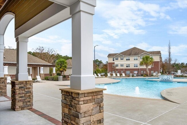 Building Photo - Liberty Pointe at Piney Green