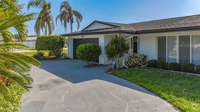 Building Photo - 1900 Sandpiper Dr