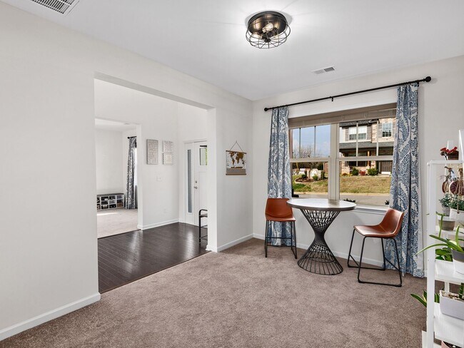 Foto del edificio - Beautiful Home with Room to Spare in Arden!