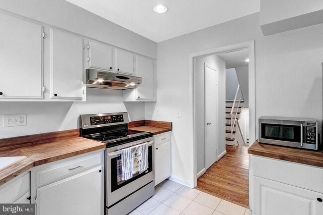 Foto del edificio - 3302 Webley Ct