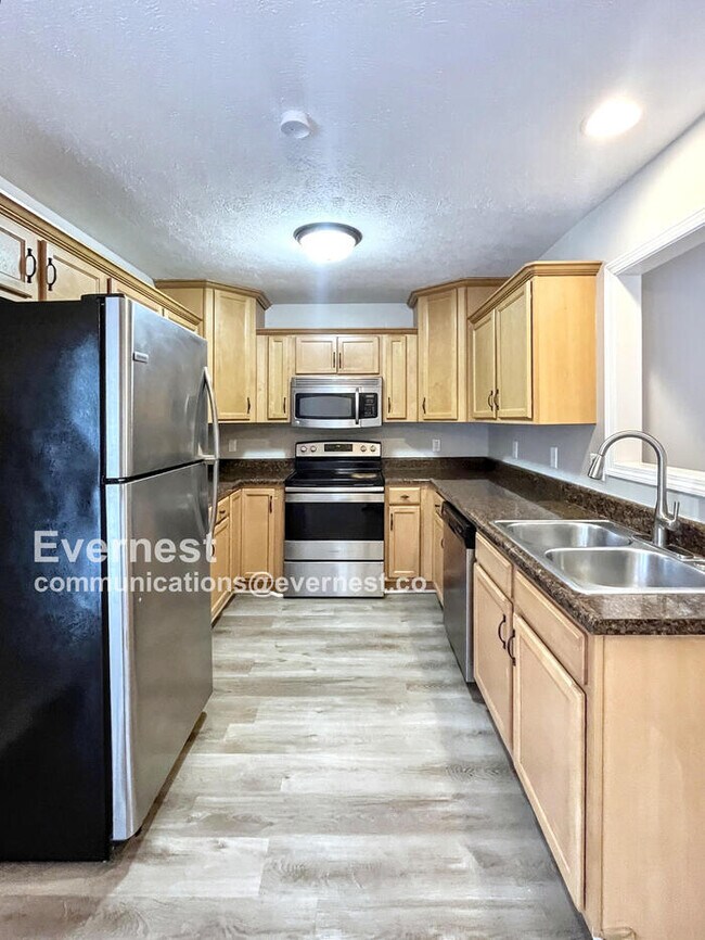 Building Photo - 507 Oakmont Dr