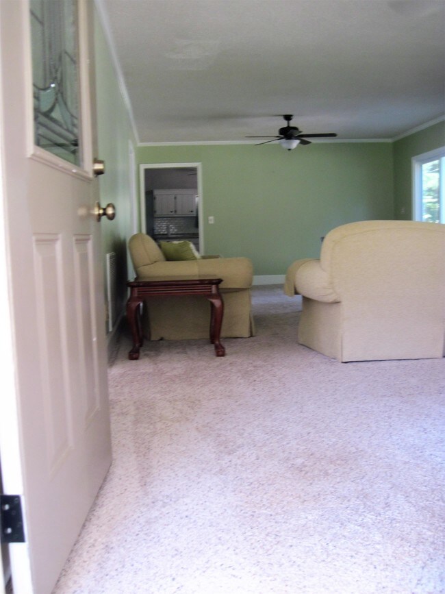 Building Photo - 5522 Golden Pond Dr