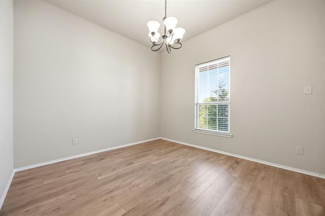 Foto del edificio - 1445 Bateman Ln