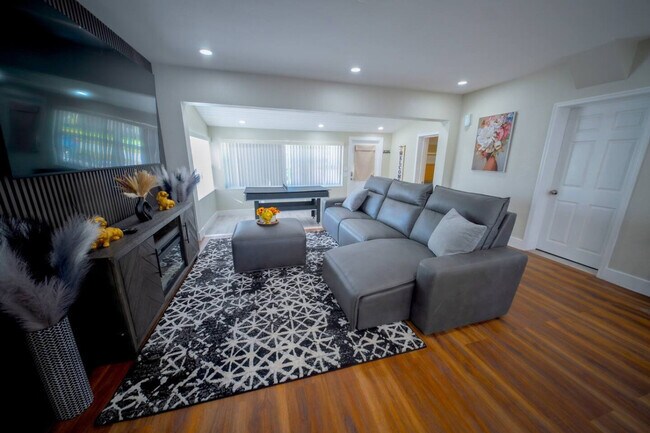 Foto del edificio - 2281 SW 15th St