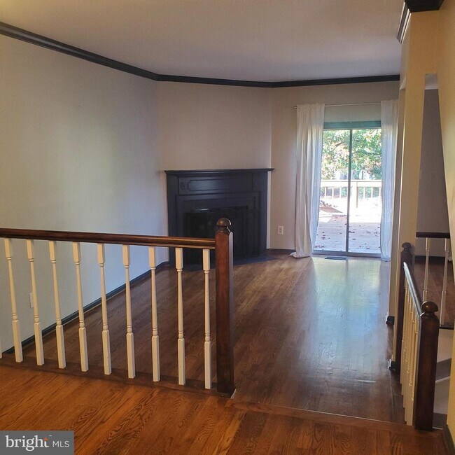 Foto del edificio - 1700 Quietree Dr