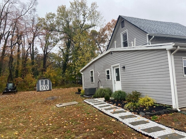 Building Photo - 903 Cattell Rd