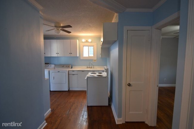 Building Photo - 2 br, 1 bath House - 1205 Lake Wheeler Rd