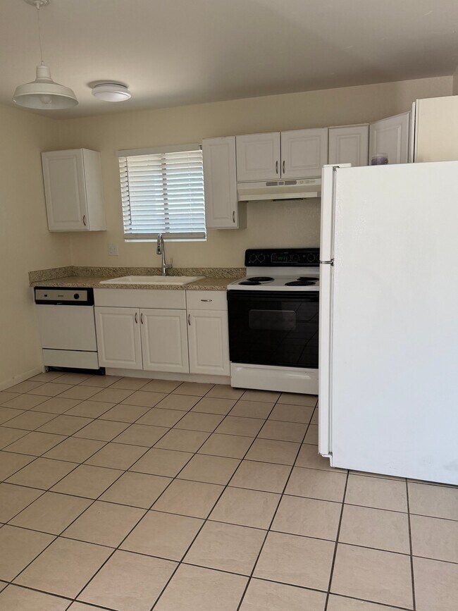 Photo - 1420 E Brown St (Phoenix, AZ) Apartment