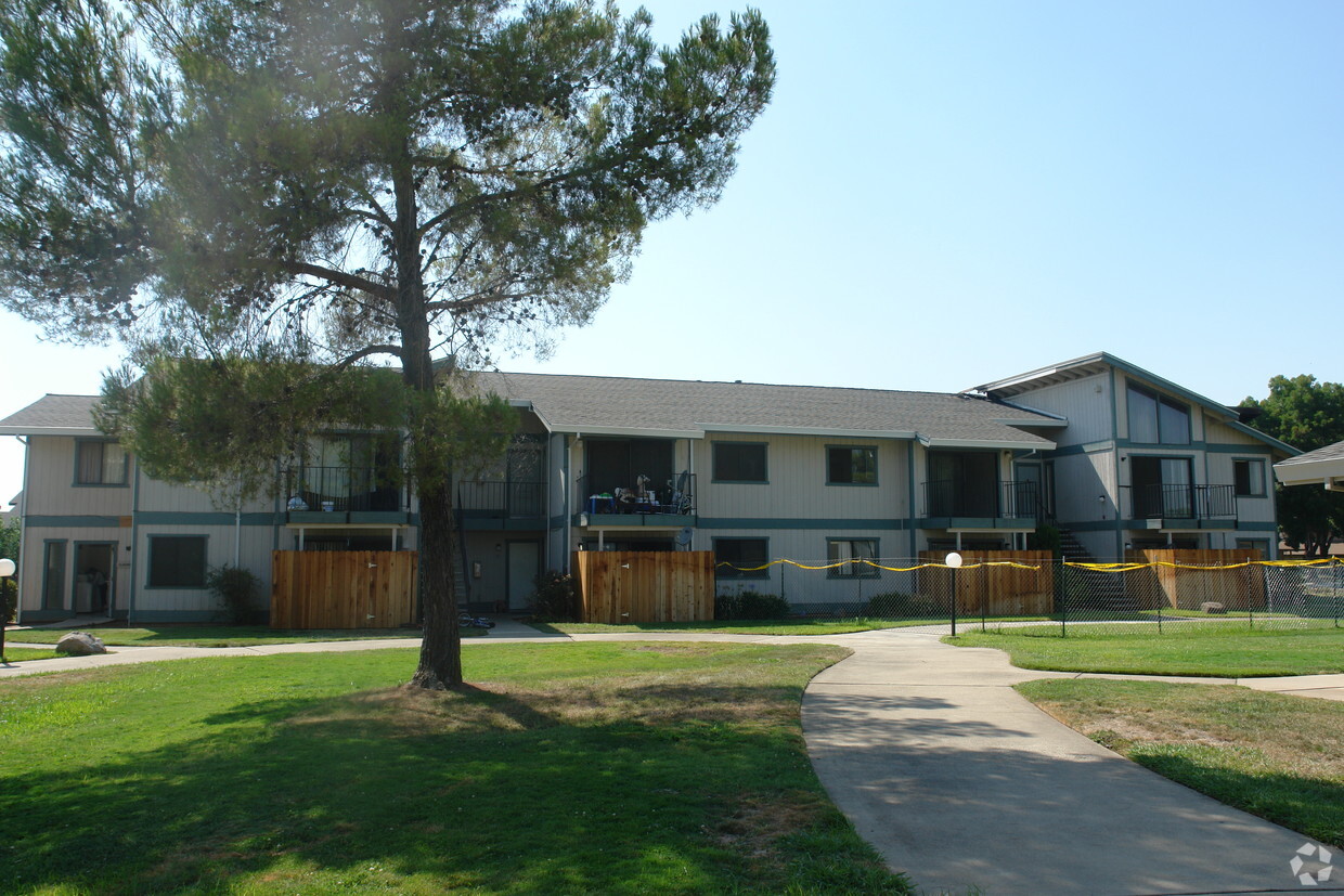 Primary Photo - Valley Vista Apartments