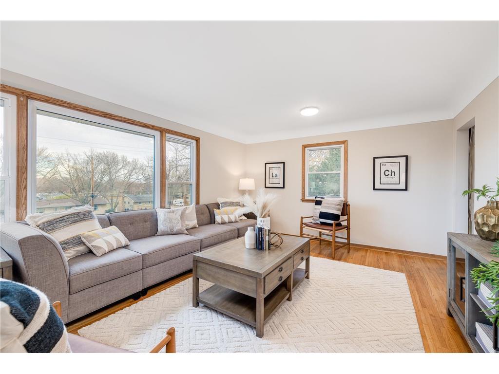 Primary Photo - 4627 W 129th St