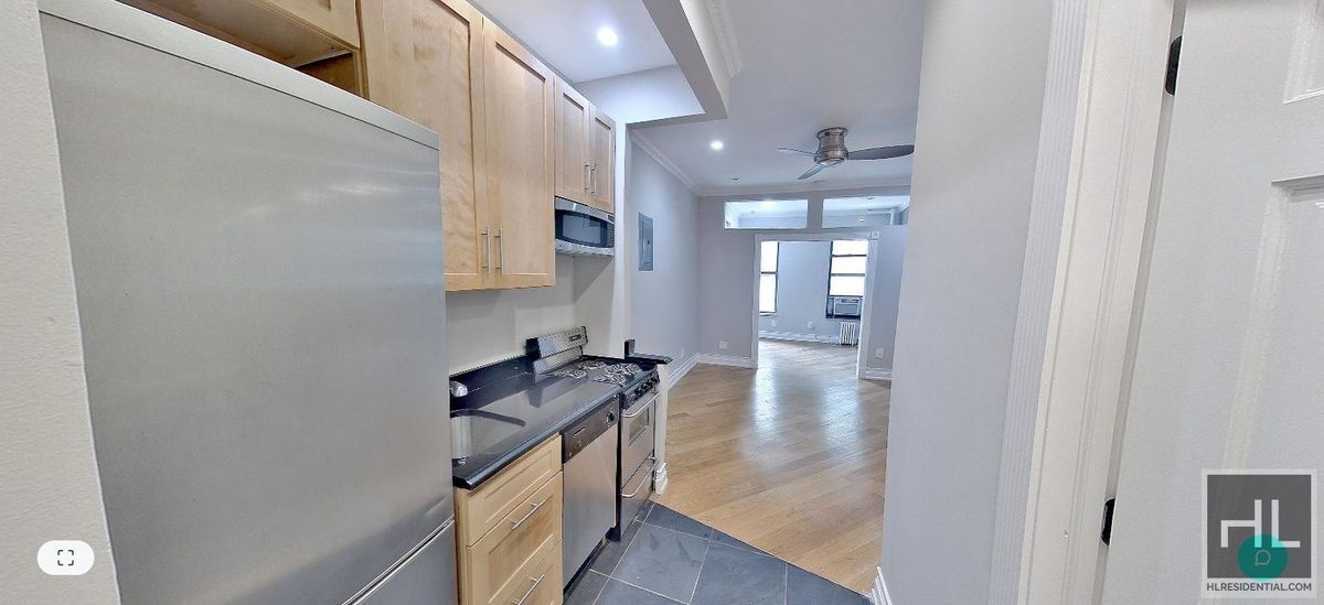 Foto del edificio - E 10TH ST.