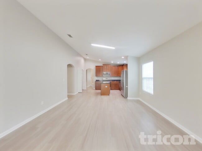 Building Photo - 621 Birchbark Trail