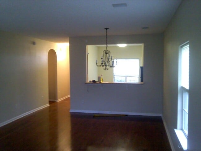 Foto del edificio - 916 W Carter Rd