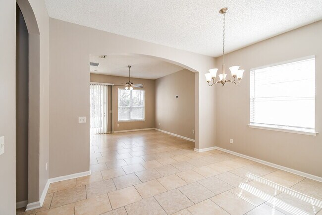 Building Photo - 10447 Centerwood Ct