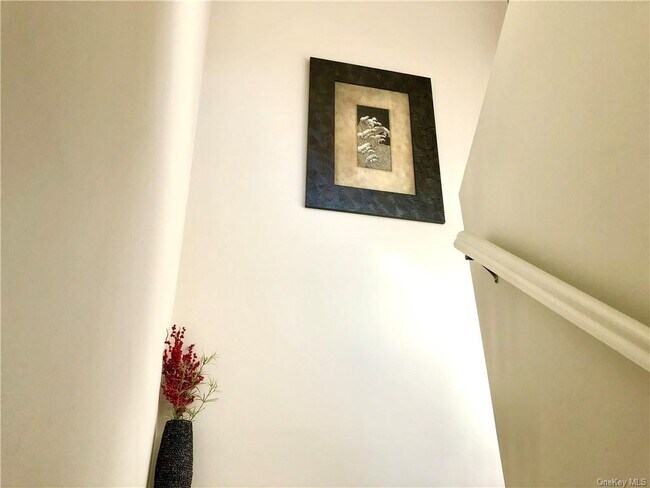 Building Photo - 24 Vincenzo Ct