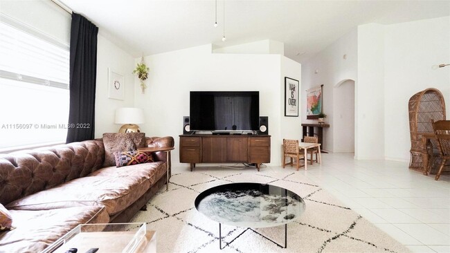 Foto del edificio - 5449 Grande Palm Cir