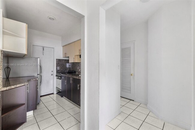 Building Photo - 770 83rd St