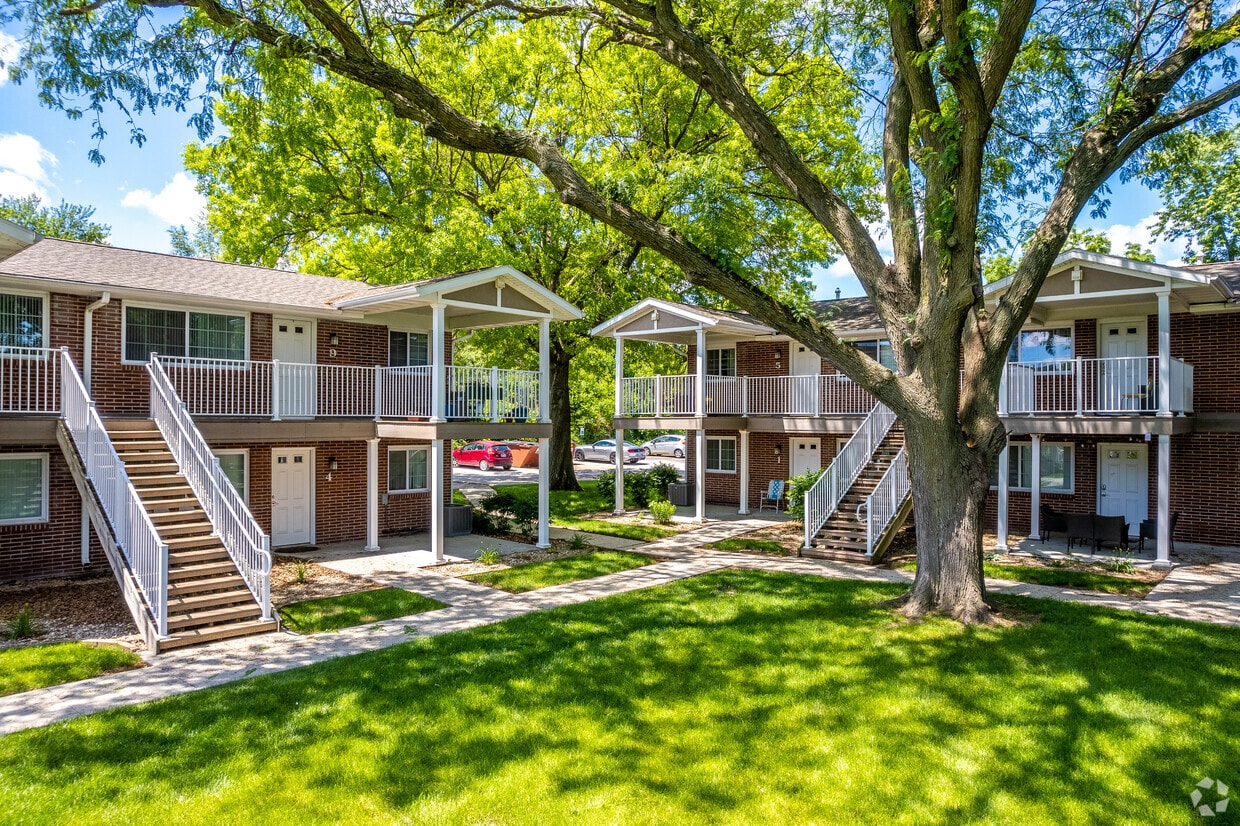 River Ridge Place Apartments in Coralville, IA