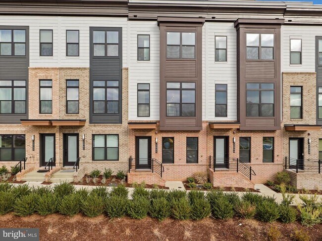 Foto del edificio - 2064 Tysons Ridgeline Rd