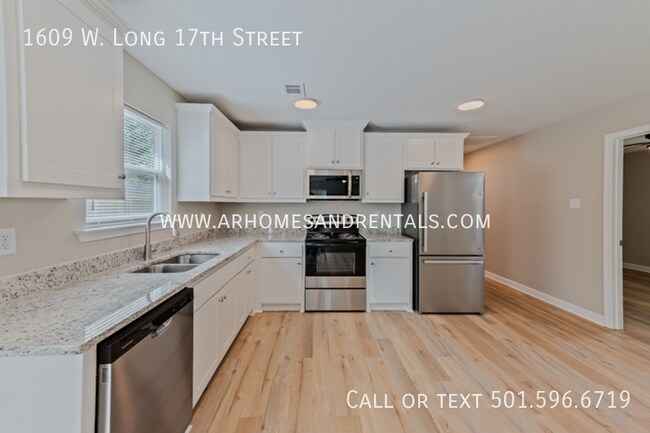 Foto del edificio - 1609 W Long 17th St