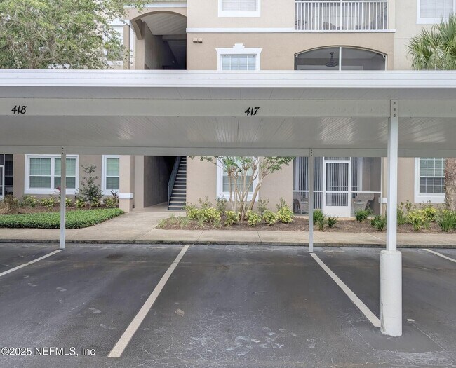Foto del edificio - 10550 Baymeadows Rd