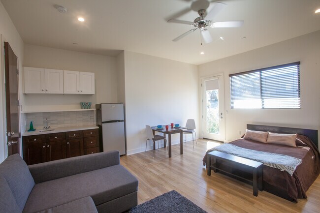 Foto del edificio - 11966 Wagner St