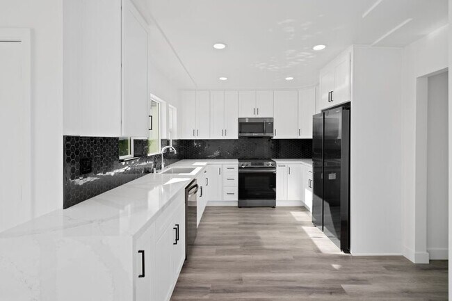 Foto del edificio - 4681 49th St