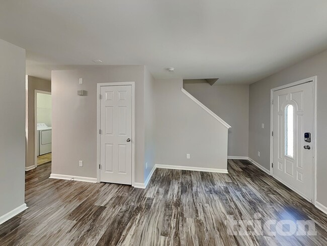 Foto del edificio - 8000 McGarry Trail