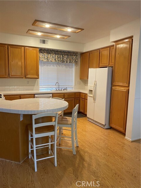 Building Photo - 935 S Brianna Way
