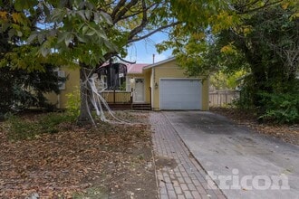 Building Photo - 12981 Knight Ct