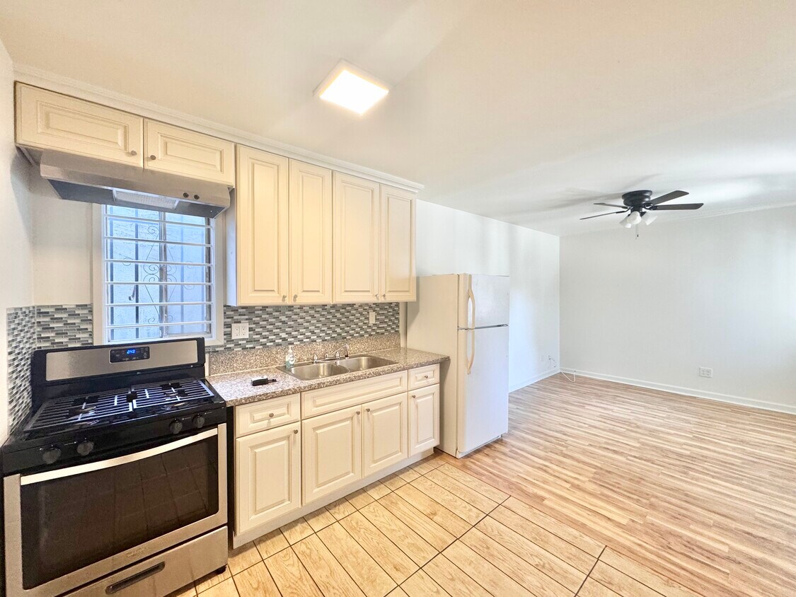 Foto principal - 5419 Harold Way