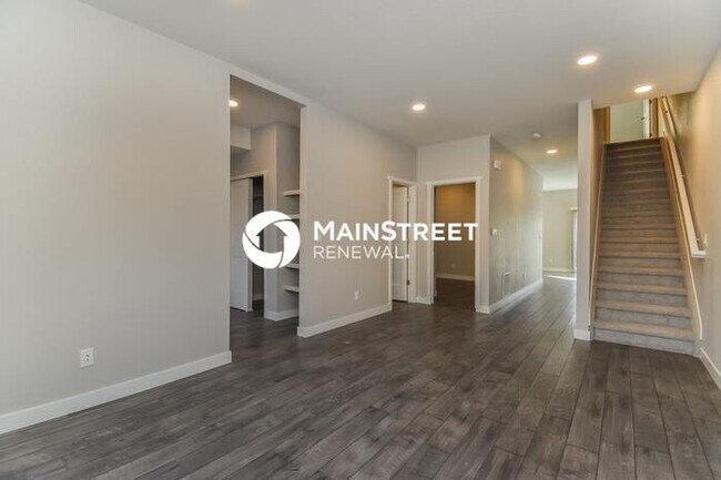 Building Photo - 4 Bedroom Pet-Friendly Home in Colorado Sp...