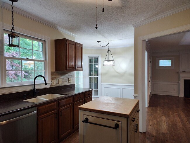 Foto del edificio - Move-in ready home in Cheshunt!