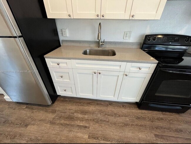 Foto del edificio - 725 NW 4th Ave