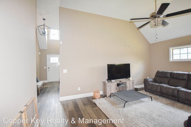 Foto del edificio - 3 br, 2 bath House - 1349 Sussex Drive
