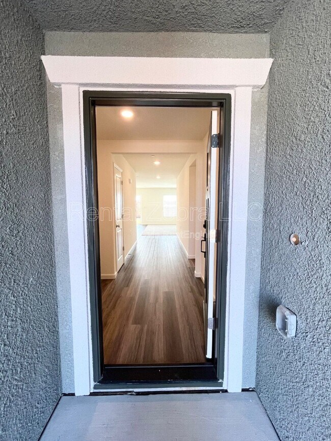 Foto del edificio - 4063 Cinnabar Ct