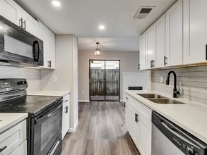 Building Photo - 5636 Birchmont Dr
