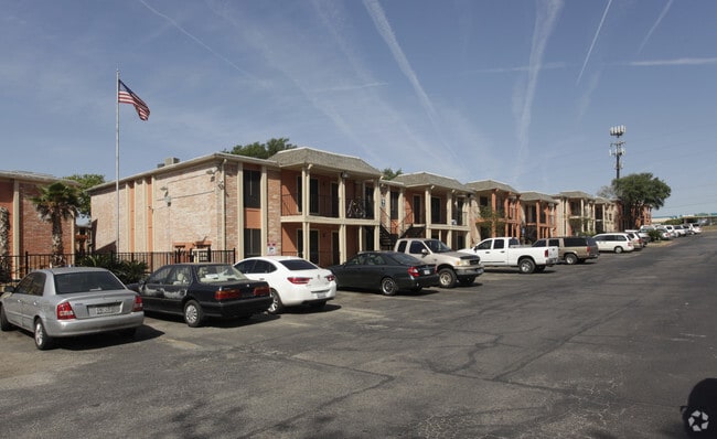 Building Photo - Alma North Plaza I