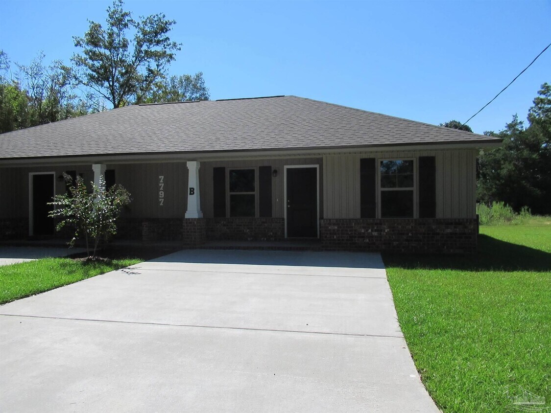 Foto principal - 7797 Ira Dr