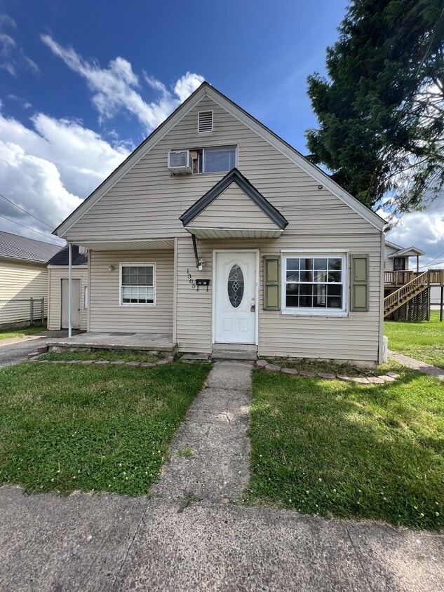 1305 Lightner Ave, Dunbar, WV 25064 House Rental in Dunbar, WV