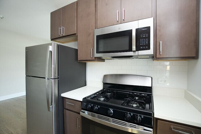 Foto del edificio - 3407 W Fullerton Ave