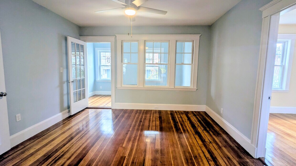 Foto principal - 146 Waverley Ave