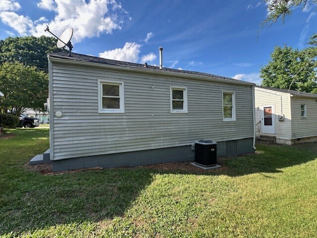 Foto del edificio - 369 Juless St