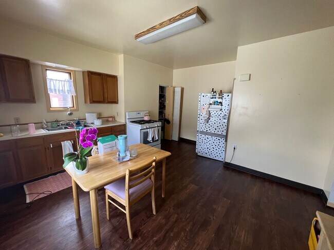 Foto del edificio - 1525 Lowrie St