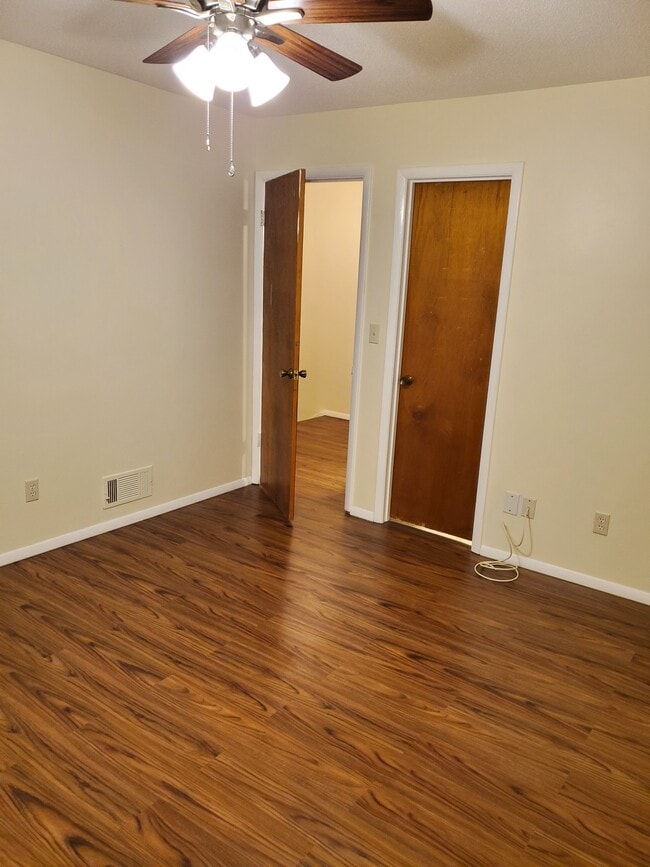 4701 Flat Shoals Rd Unit 69H, Union City, GA 30291 Condo for Rent in Union City, GA