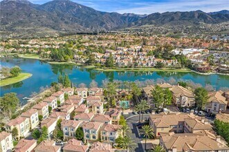 Building Photo - 1 Montana Del Lago Dr