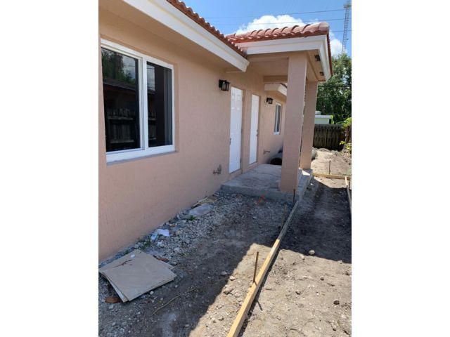 Foto del edificio - 6108 SW 40th St